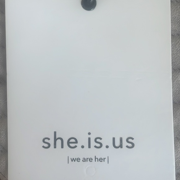 🌟Host Pick🌟NWT Tenley Shorts by she.is.us - Picture 5 of 11